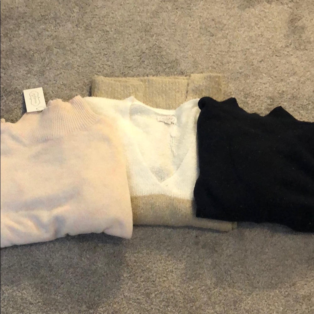 Set of 3 mud pie sweaters!